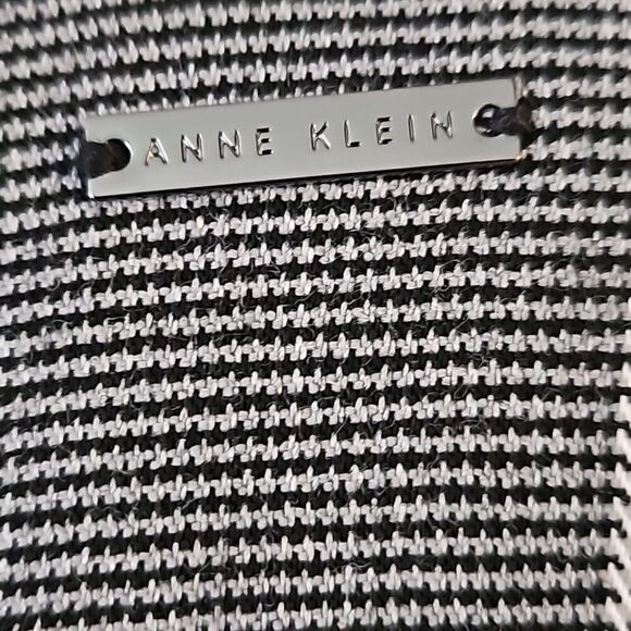 Anne Klein Women's Gray White Plaid Straight Leg Pull On Ankle Trousers Pants M - Picture 7 of 11